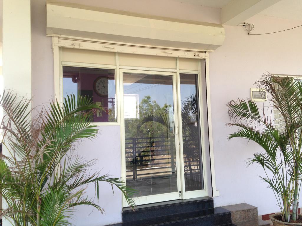 Oyo 4355 Goodland Inn Chennai Esterno foto